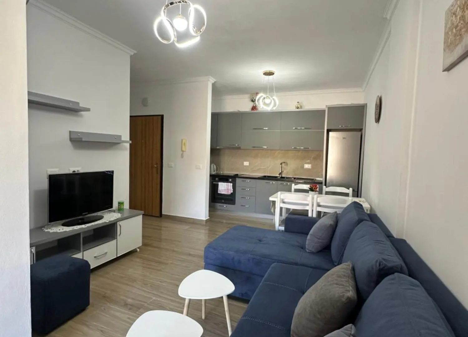 Oyster Apartment ドゥラス